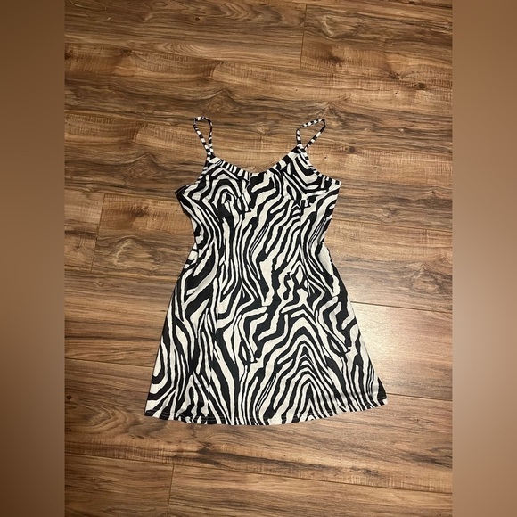 Tiger Zebra Animal Print Pjs top - Picture 4 of 8
